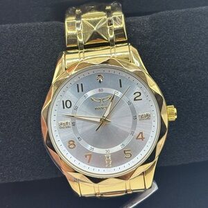 Invicta specialty men’s Gold and Silver Watch stainless steel luxury
